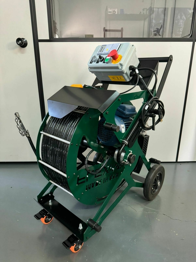 MÁQUINA DESENTUPIDORA INDUSTRIAL MODELO FX-3010 PRO - 30 METROS