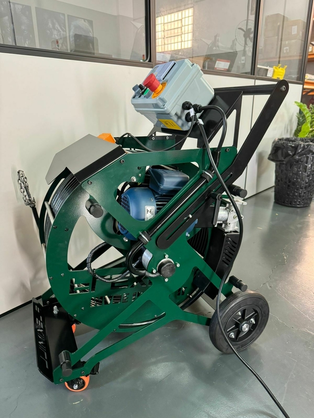 MÁQUINA DESENTUPIDORA INDUSTRIAL MODELO FX-3010 PRO - 30 METROS