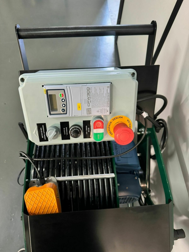 MÁQUINA DESENTUPIDORA INDUSTRIAL MODELO FX-3010 PRO - 30 METROS