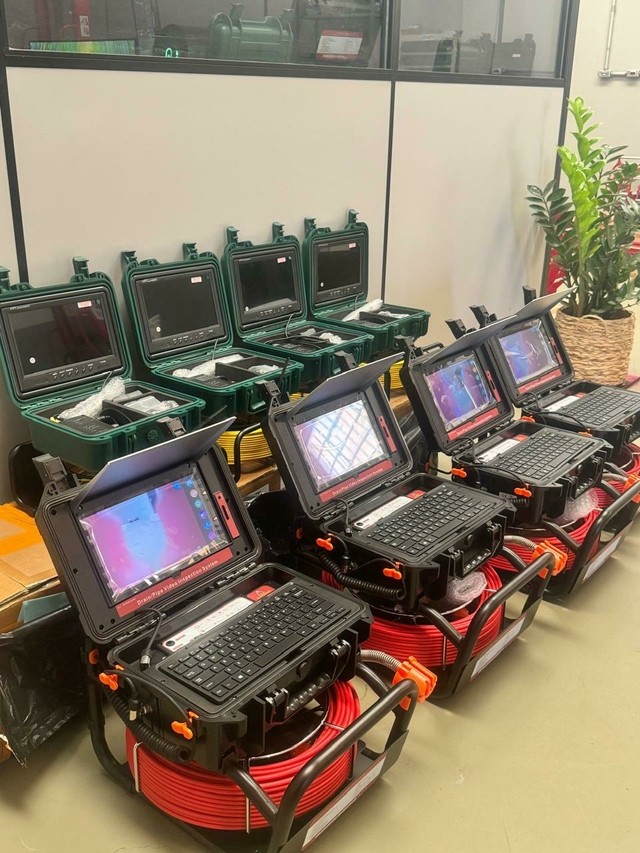 CÂMERA DE VÍDEO INSPEÇÃO TELA 10'' TOUCH SCREEN – ALTA RESOLUÇÃO E AUTONIVELAMENTO 